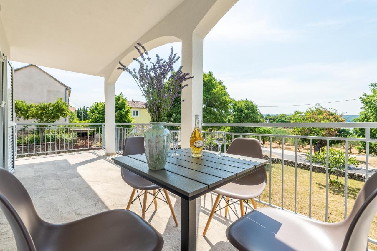 Apartmani Dupor Gornji Karin Exterior photo