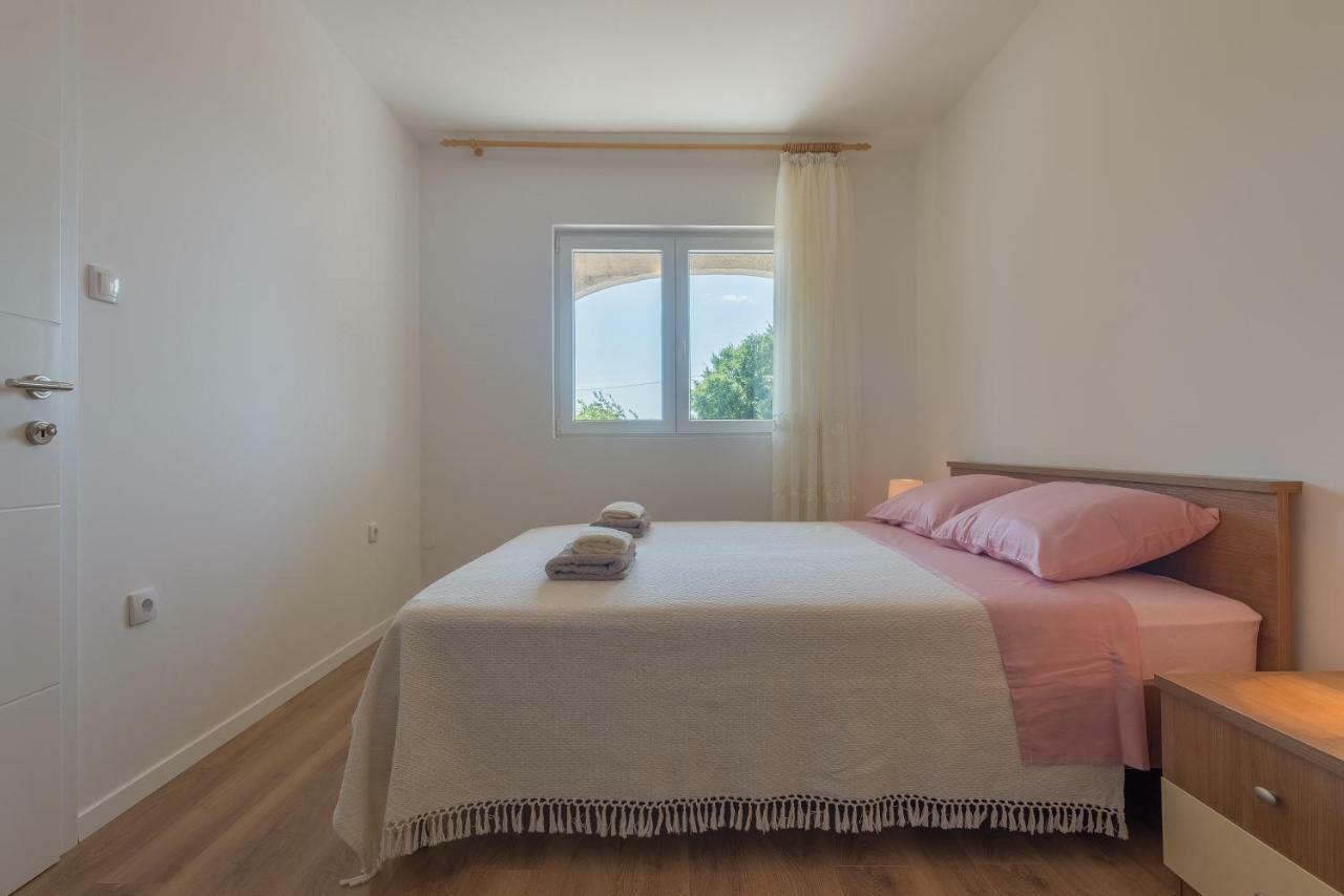 Apartmani Dupor Gornji Karin Exterior photo