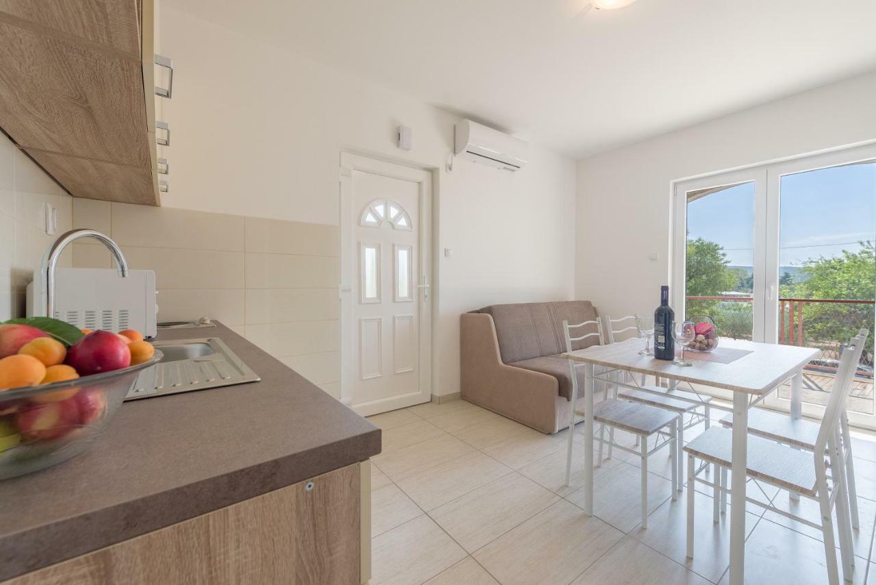Apartmani Dupor Gornji Karin Exterior photo