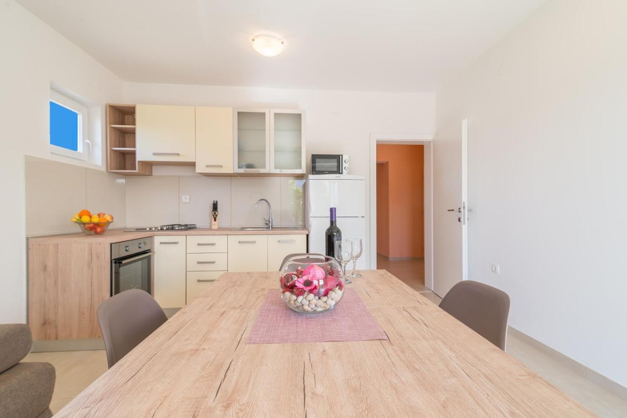 Apartmani Dupor Gornji Karin Exterior photo