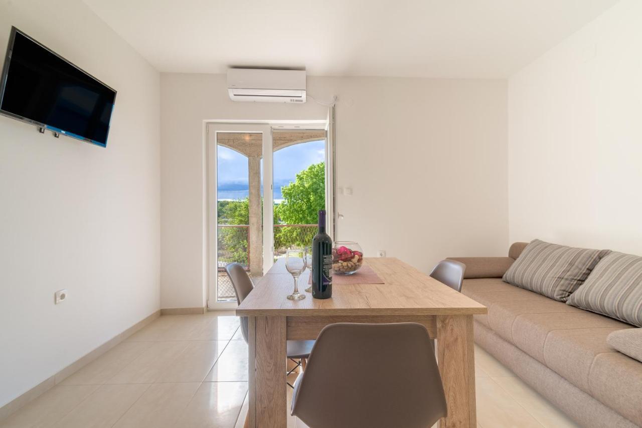 Apartmani Dupor Gornji Karin Exterior photo